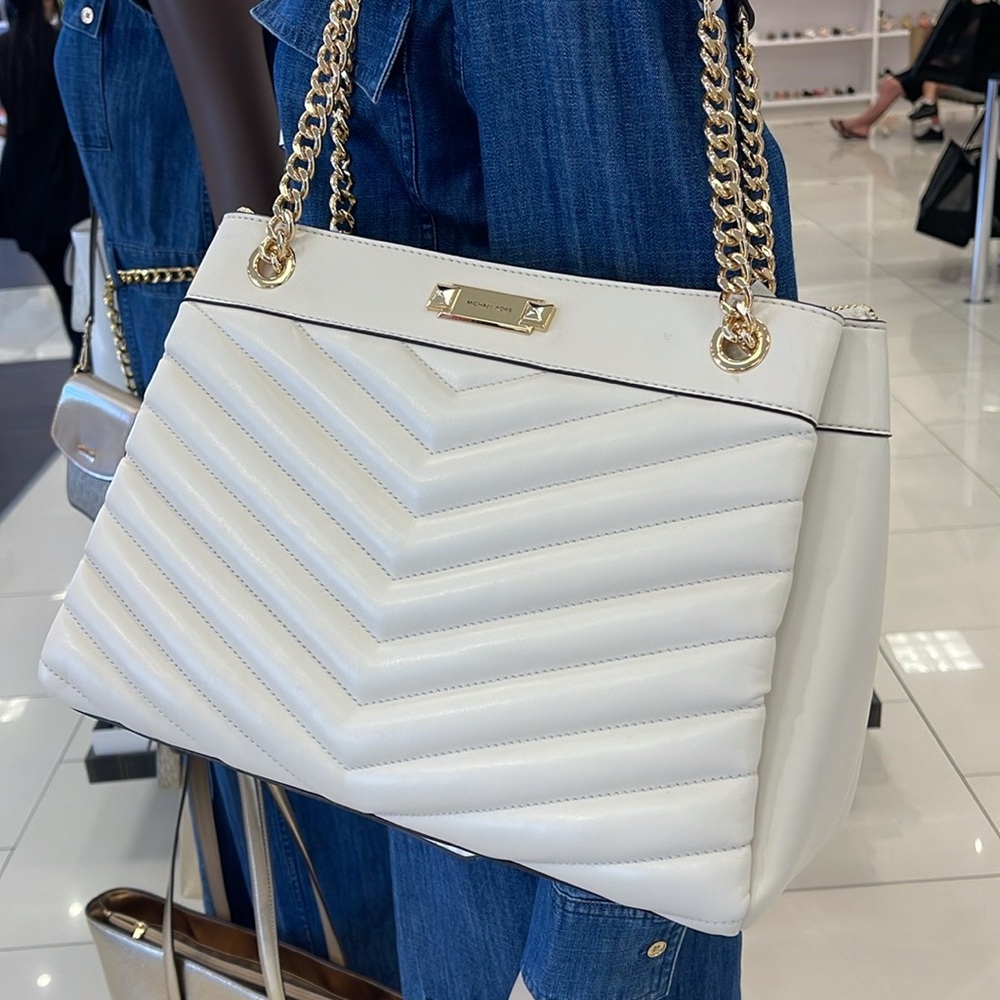 Michael Kors Whitney Medium Quilted Tote Shoulder Bag 
Light Cream 
NWT - Picture 16 of 16